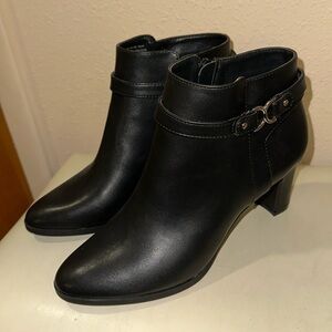 Charter club ankle boots size 9 1/2